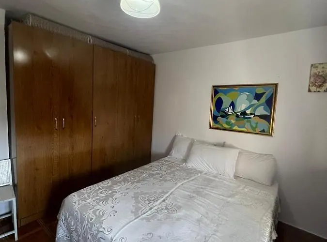 Komod Perla Berat